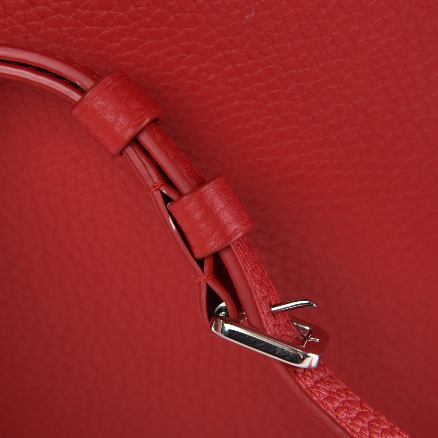 Taurillon Capucines PM Rubis