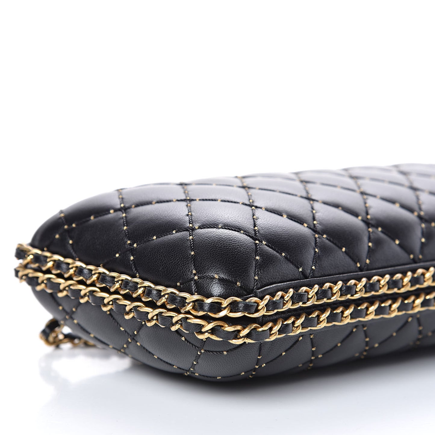 Lambskin Quilted Chain Around Clutch Black