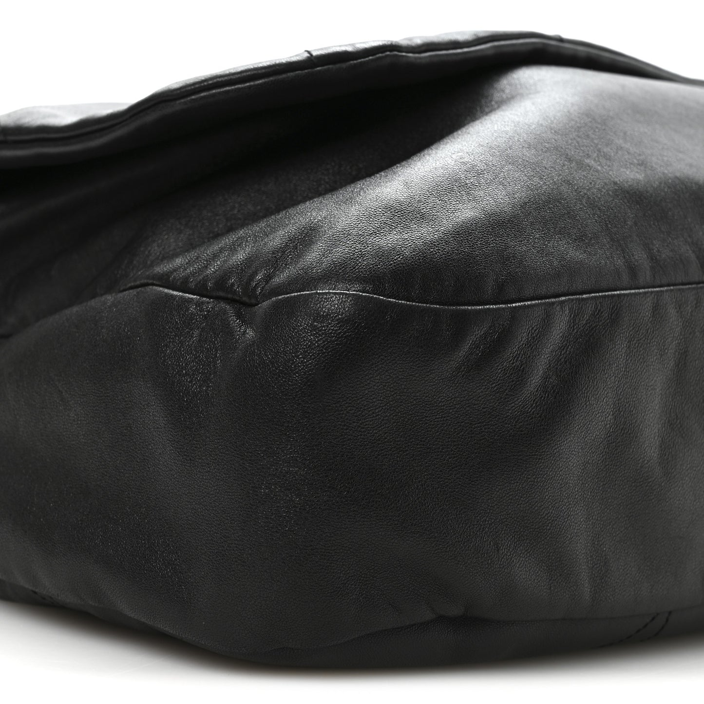 Lambskin Matelasse Monogram Large Jamie 4.3 Black