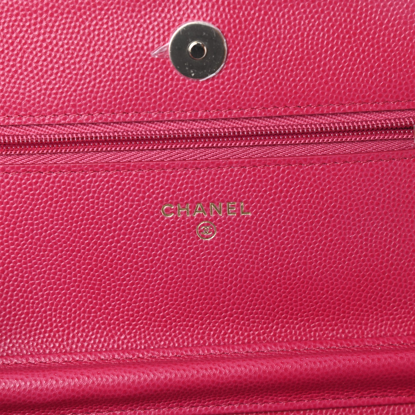 Caviar Quilted Wallet on Chain WOC Fuchsia
