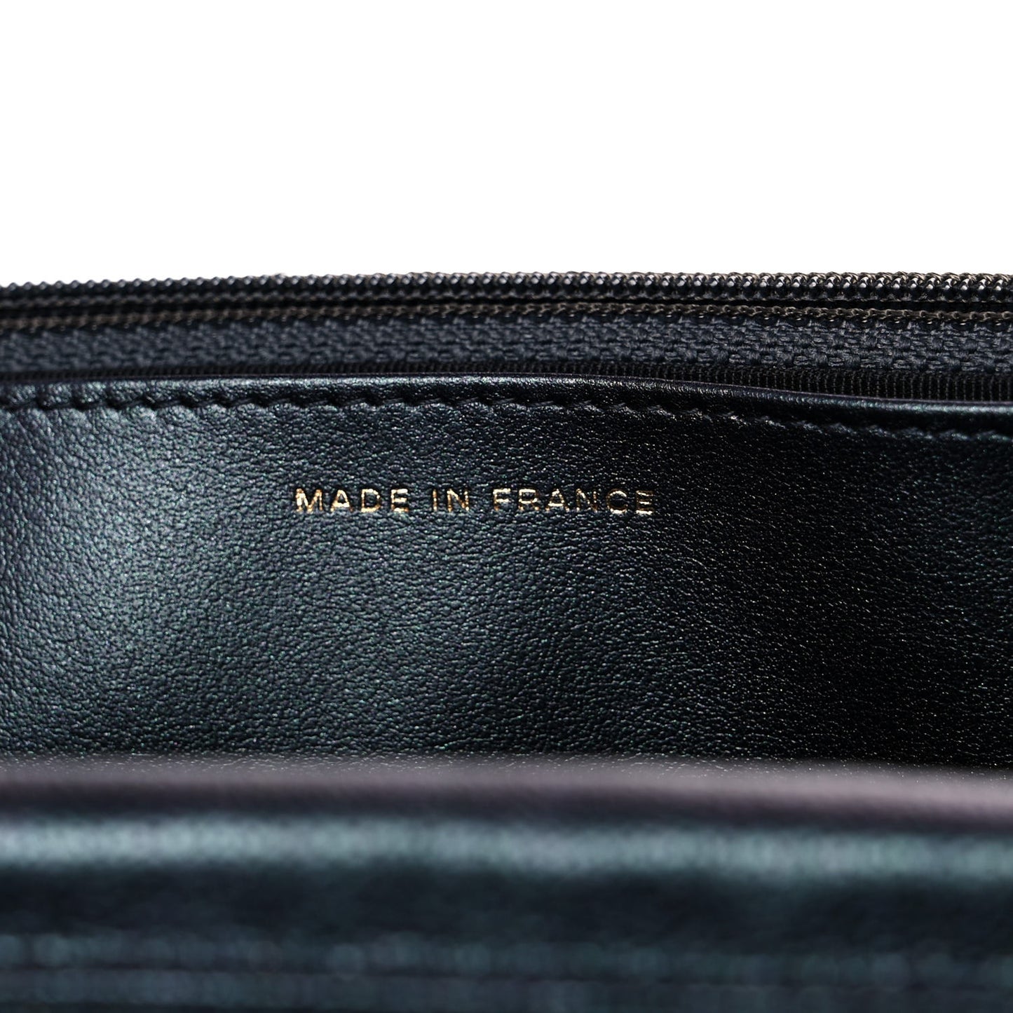 Iridescent Caviar Quilted Wallet On Chain WOC Black