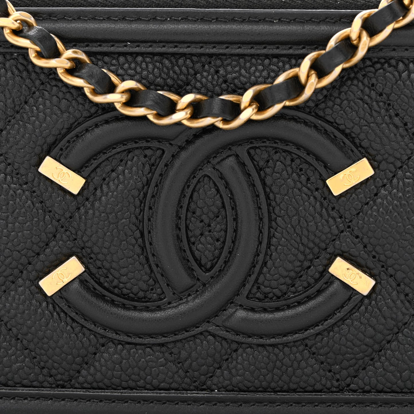Caviar Quilted CC Filigree Clutch With Chain Black