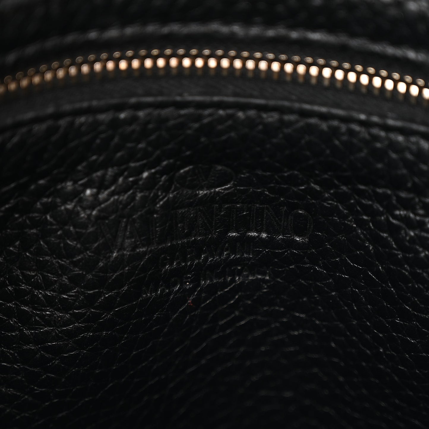 Pebbled Calfskin Mini Rockstud Flip-Lock Messenger Bag Black