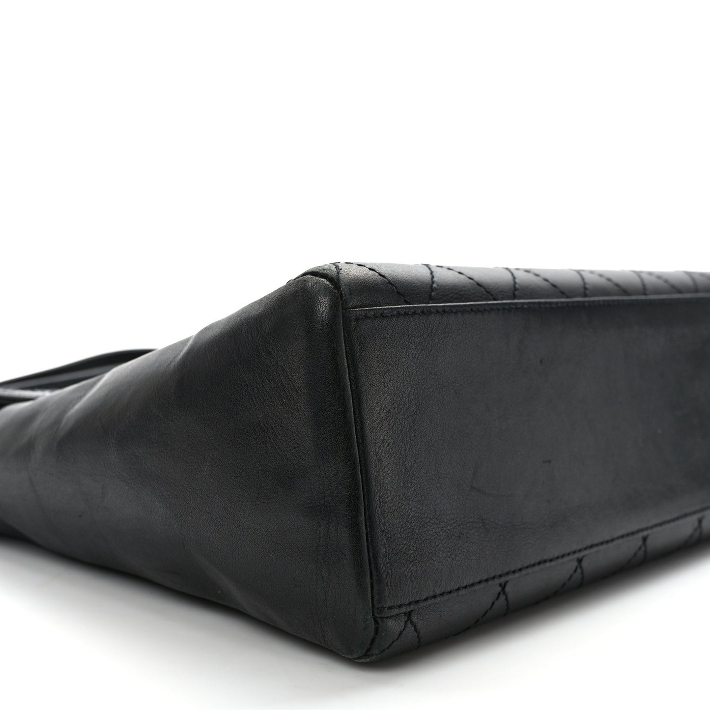 Lambskin Quilted CC Flap Shoulder Bag So Black