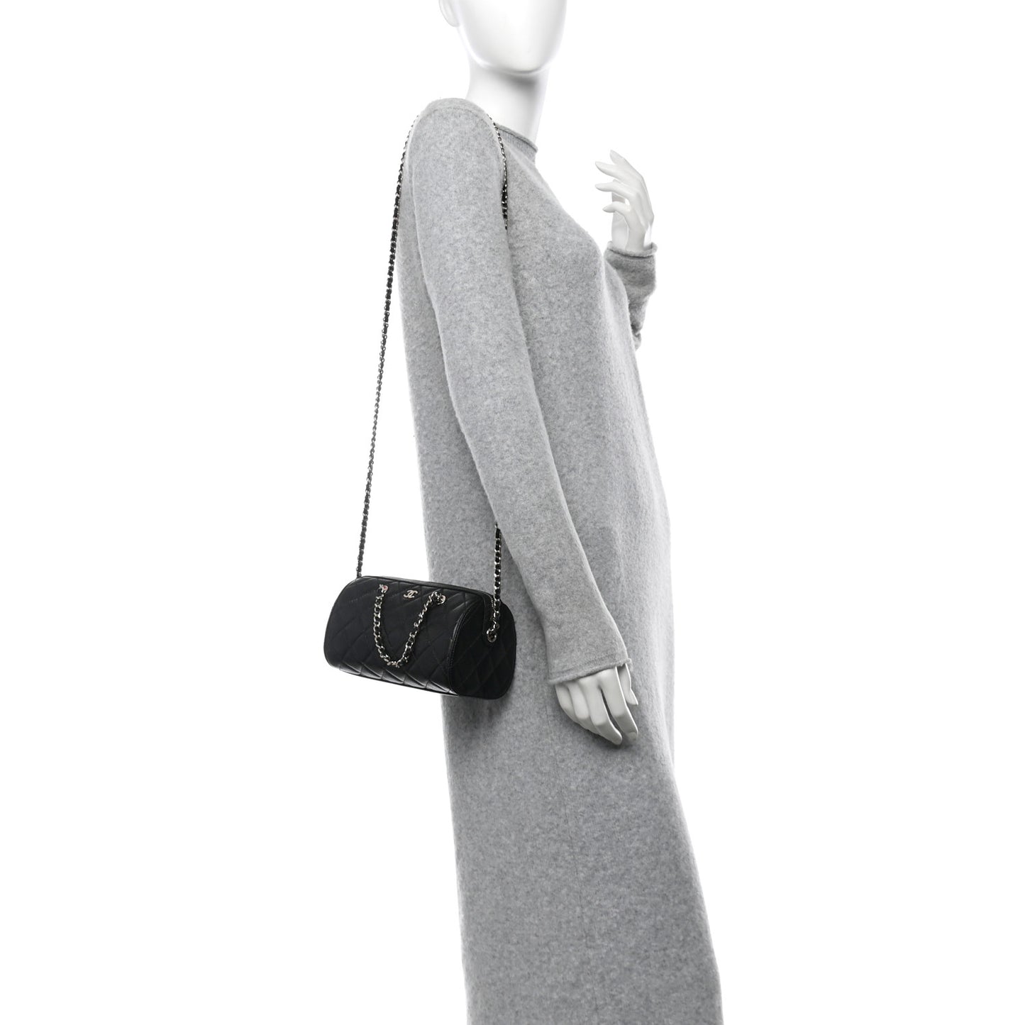 Caviar Quilted Classic Clutch with Chain Black
