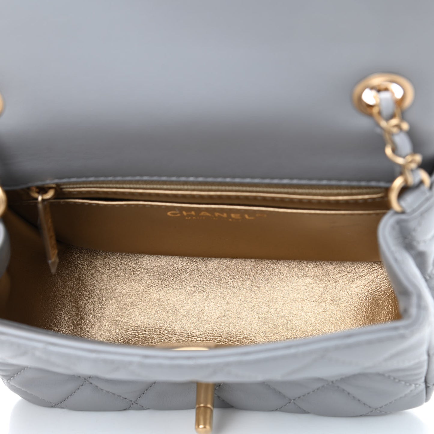 Lambskin Quilted Mini Pearl Crush Flap Light Grey