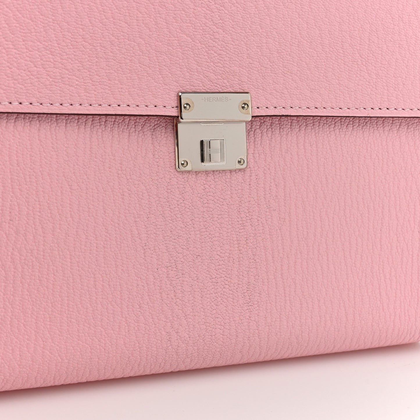 Chevre Mysore Clic 16 Wallet Rose Sakura