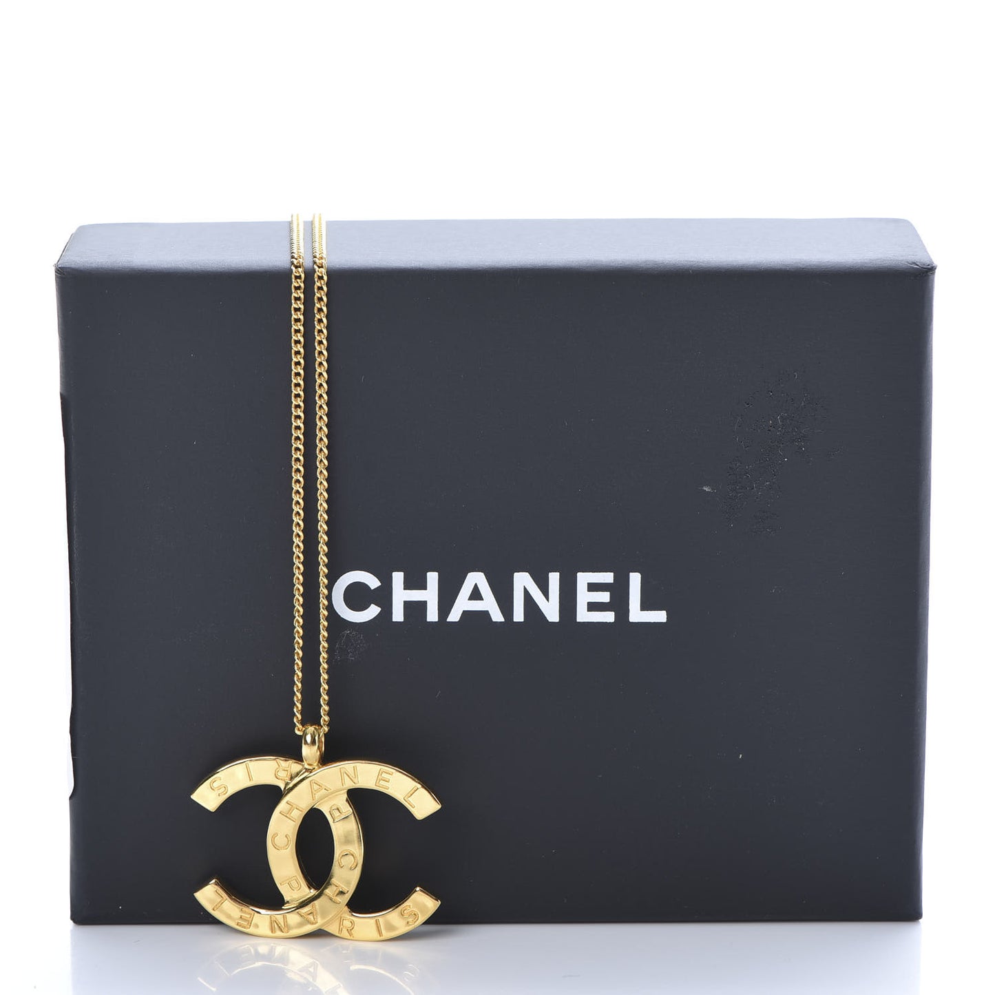 Metal CC Paris Button Necklace Gold