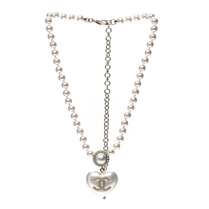 Chanel Pearl Crystal CC Heart Short Necklace Pearly White Gold 3 of 6