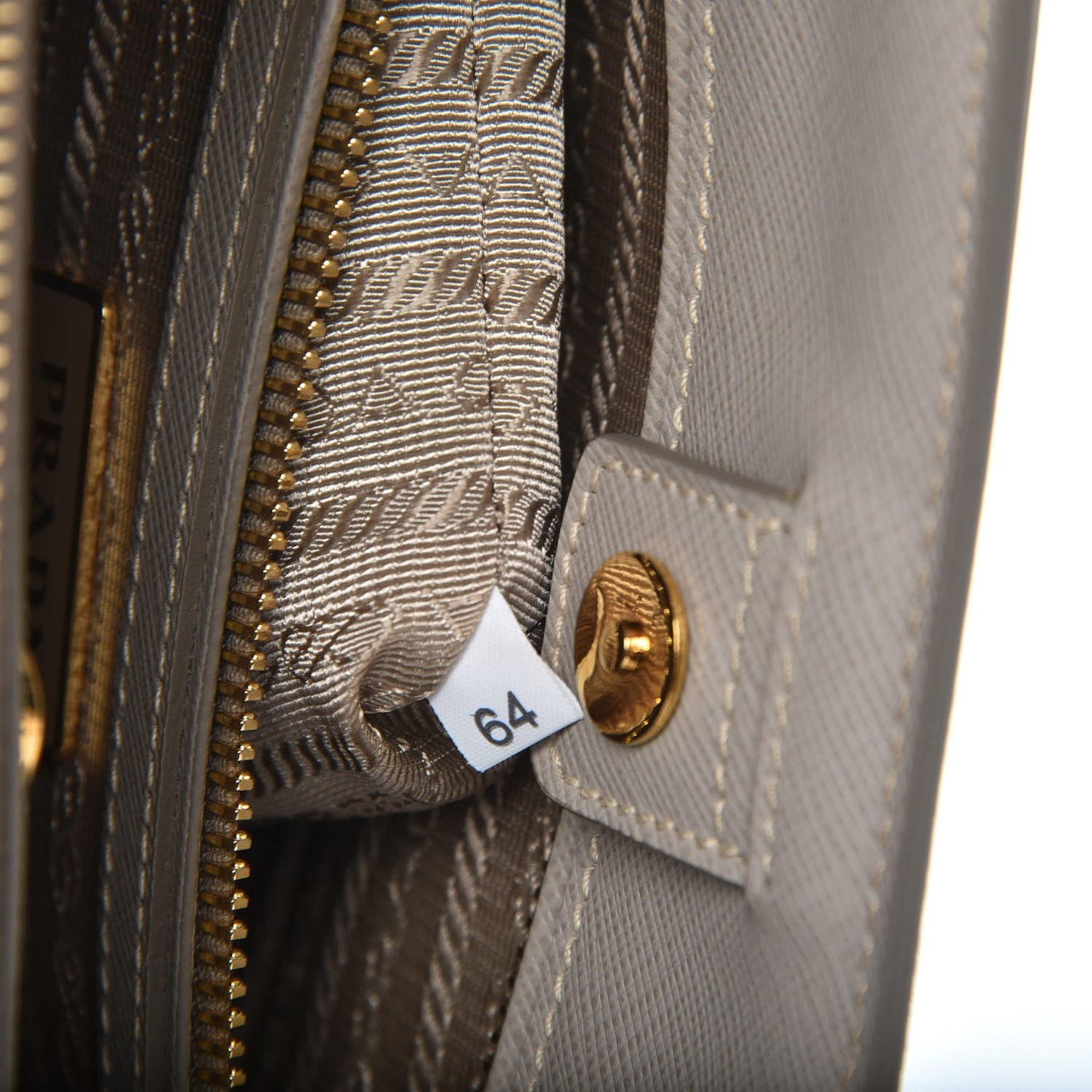 Saffiano Lux Medium Tote Pomice
