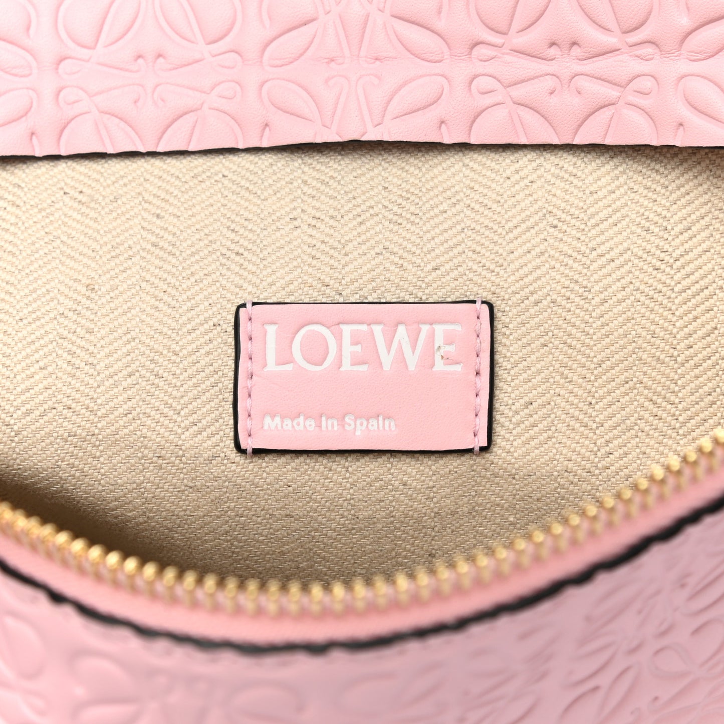 Calfskin Embossed Repeat T Pouch Soft pink