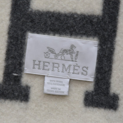 Hermes Wool Cashmere New Classic Avalon Blanket Ecru Gris Clair 4 of 5