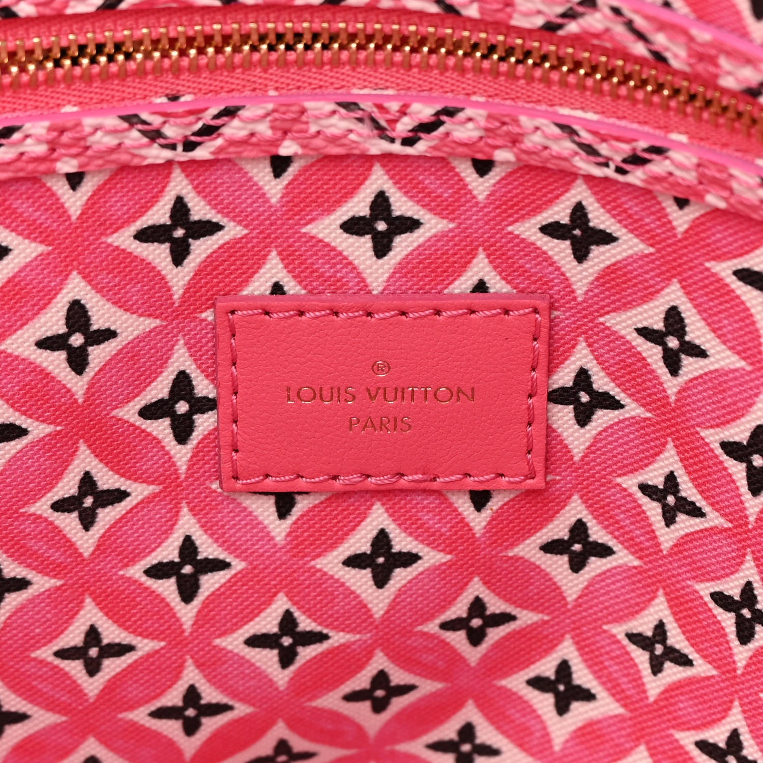 Louis Vuitton Monogram Giant By The Pool 2.0 Neverfull MM Rose 7 of 12