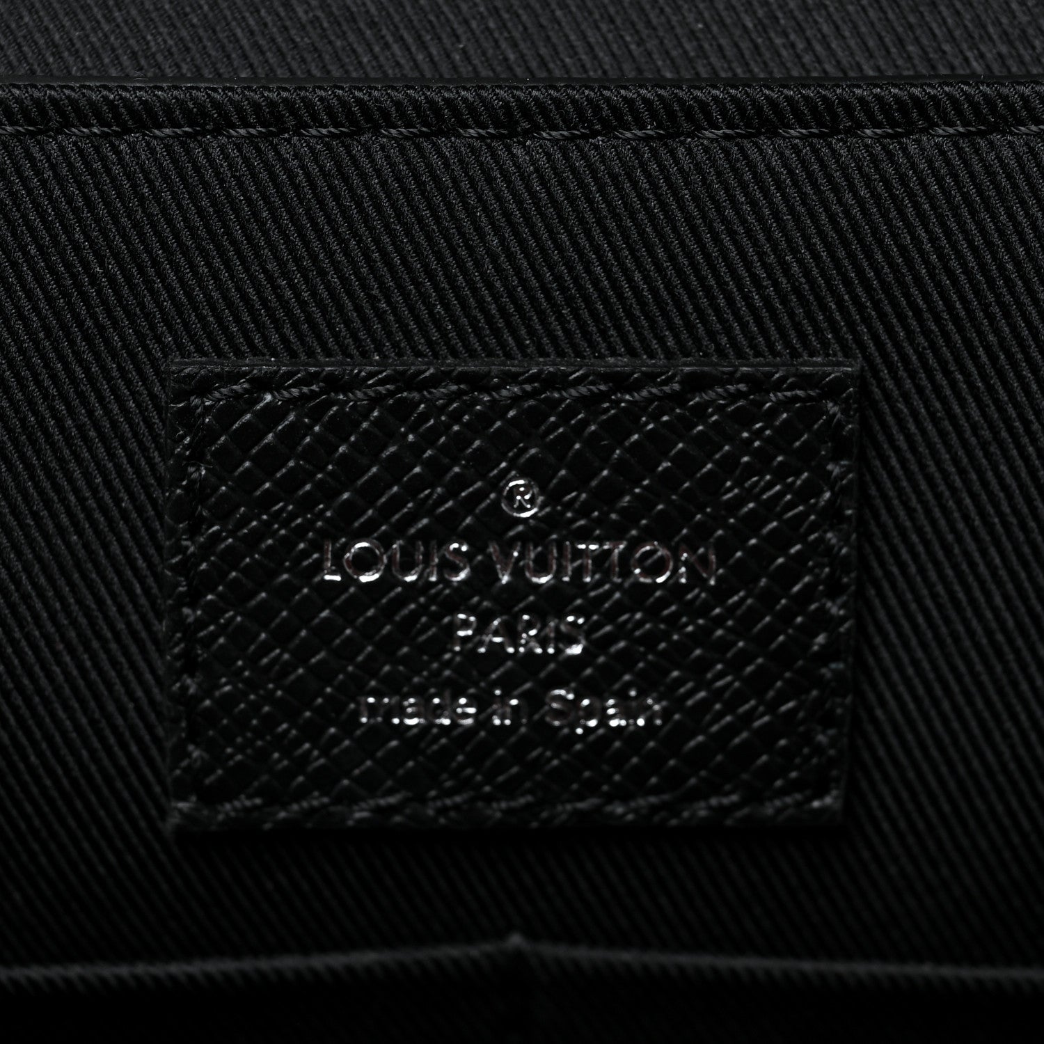 Louis Vuitton Taigarama Messengerama Black 6 of 8