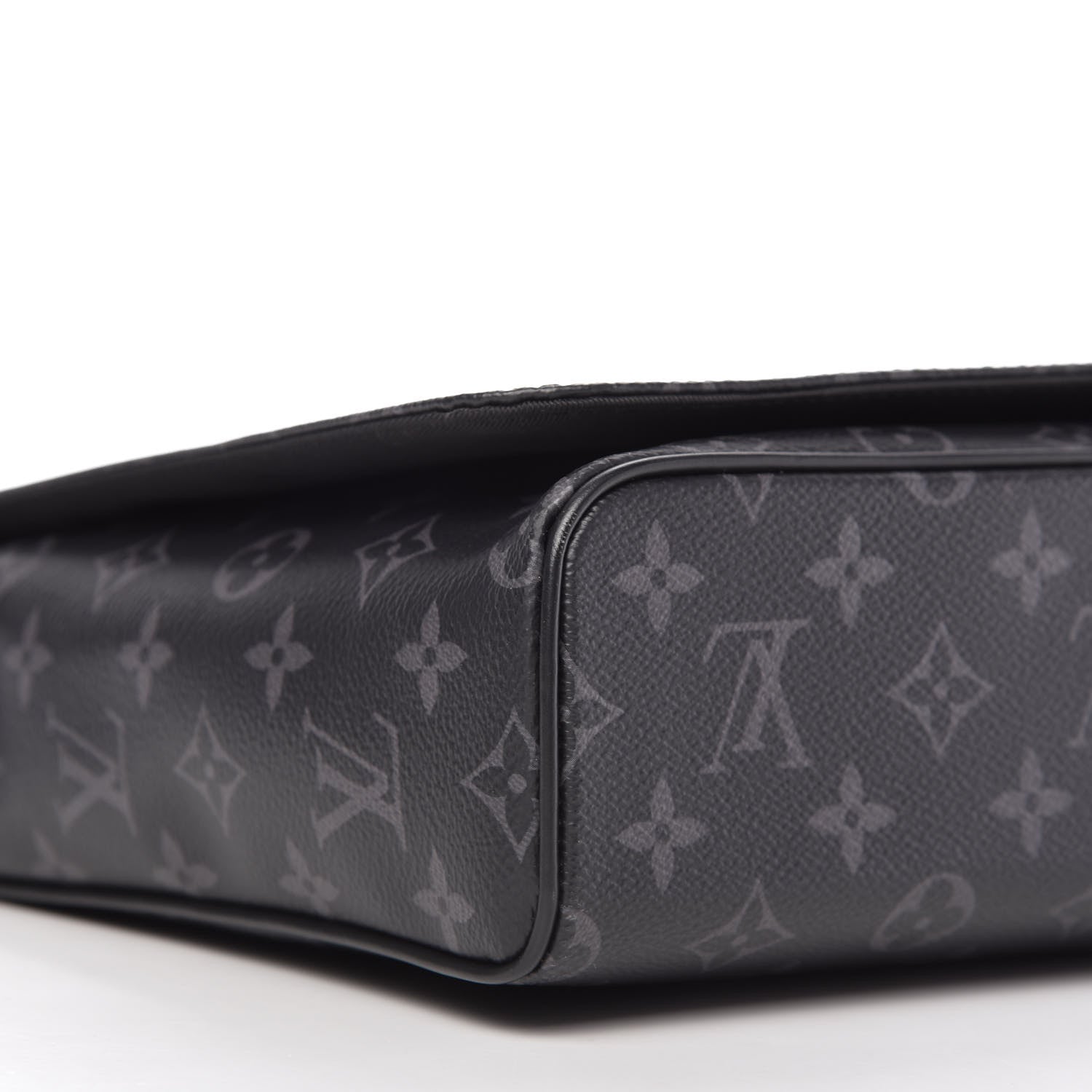 Louis Vuitton Monogram Eclipse District MM 6 of 10