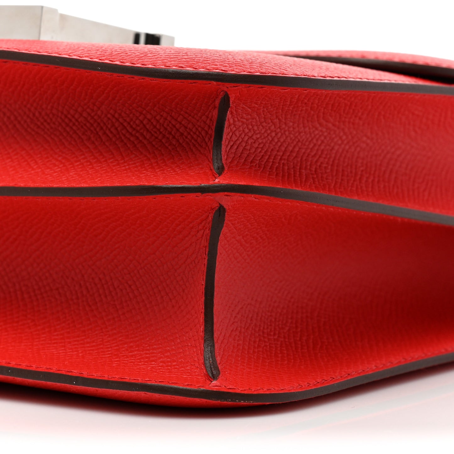 Epsom Enamel Constance 24 Rouge De Coeur Rubis