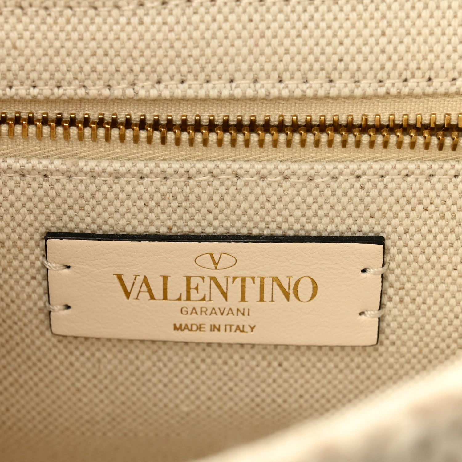 Valentino Garavani Knit Large Roman Stud Shoulder Bag Ecru 6 of 9