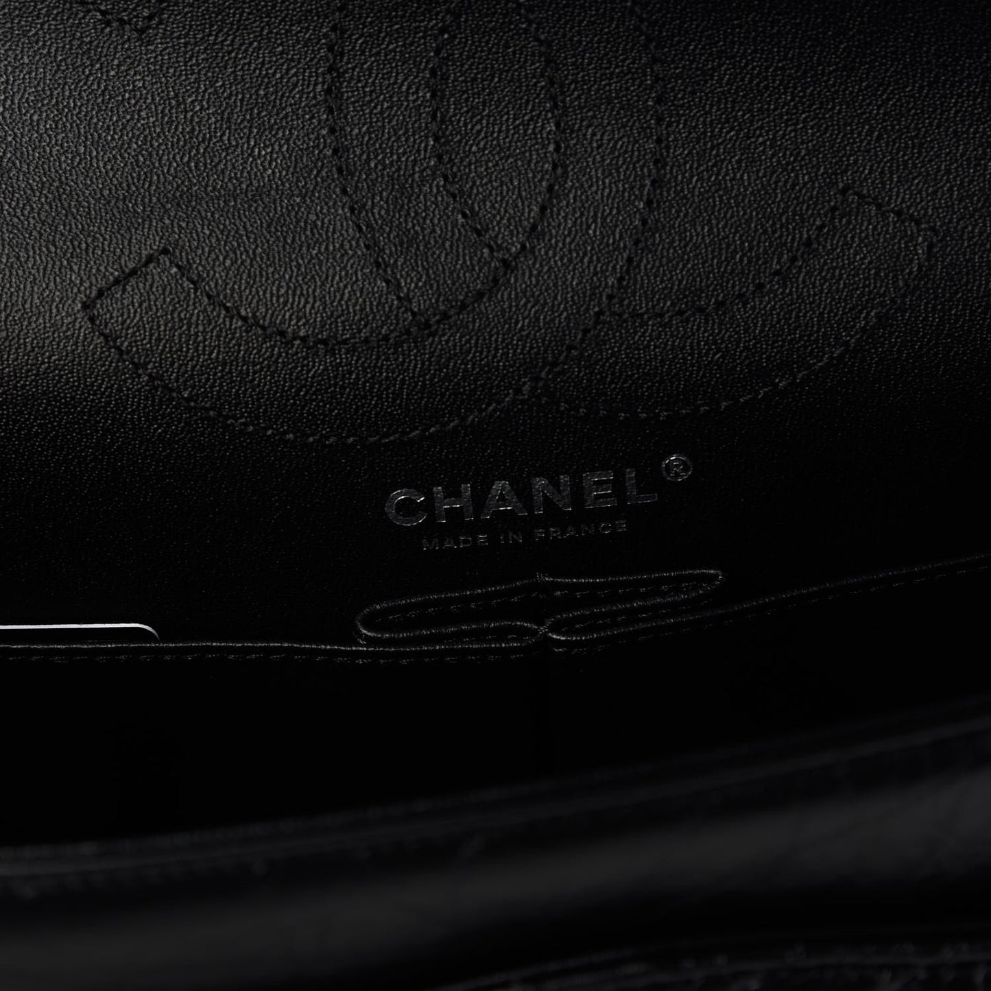 Aged Calfskin Chevron Quilted 2.55 Reissue 226 So Black