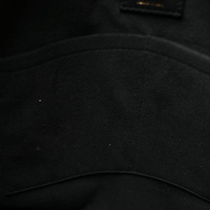 Louis Vuitton Reverse Monogram Triangle Softy 10 of 10