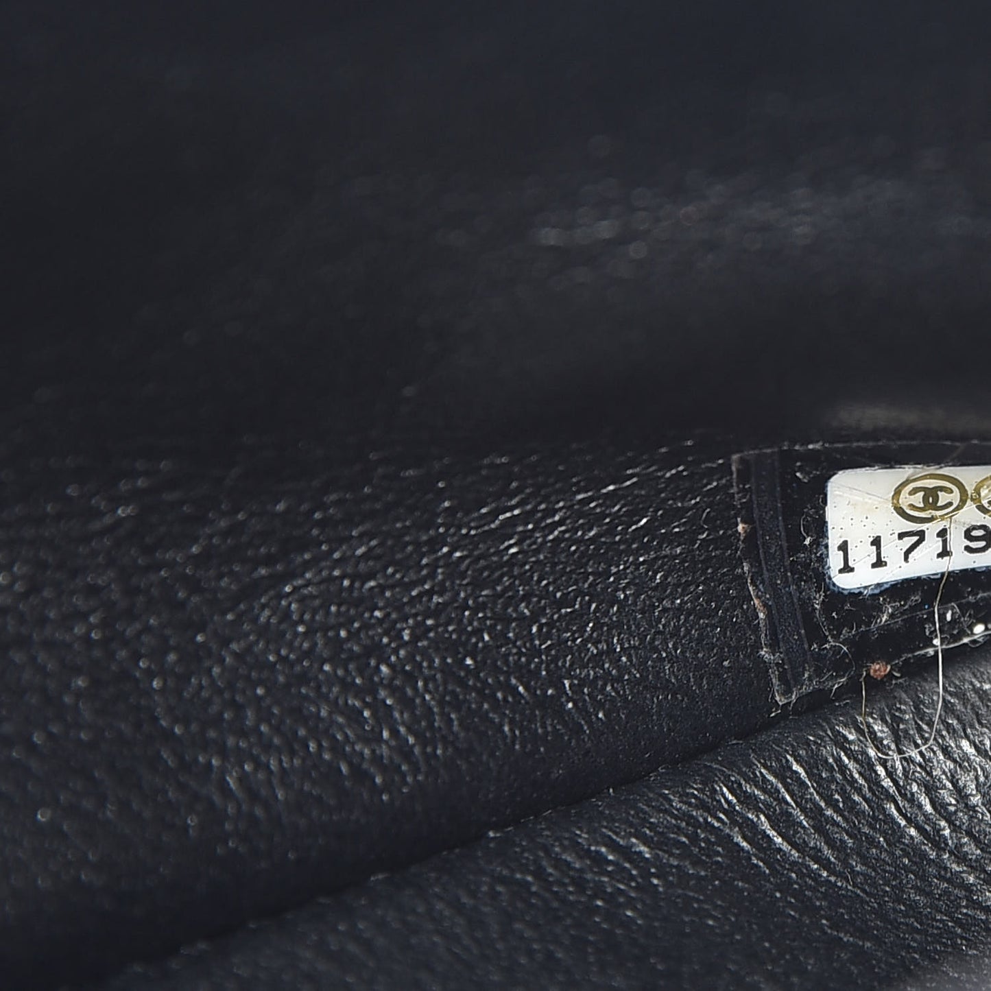Caviar Quilted East West Flap Black
