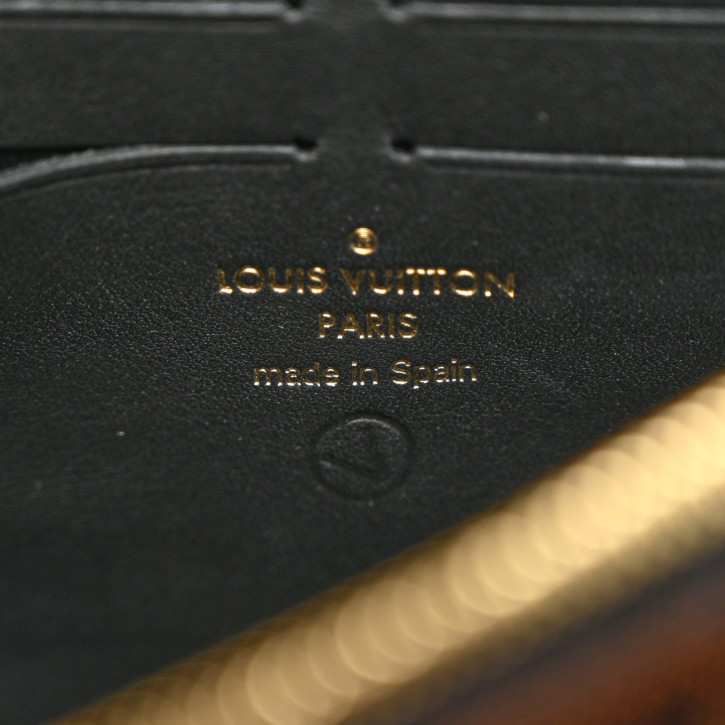 Damier Ebene Vavin Chain Wallet Black