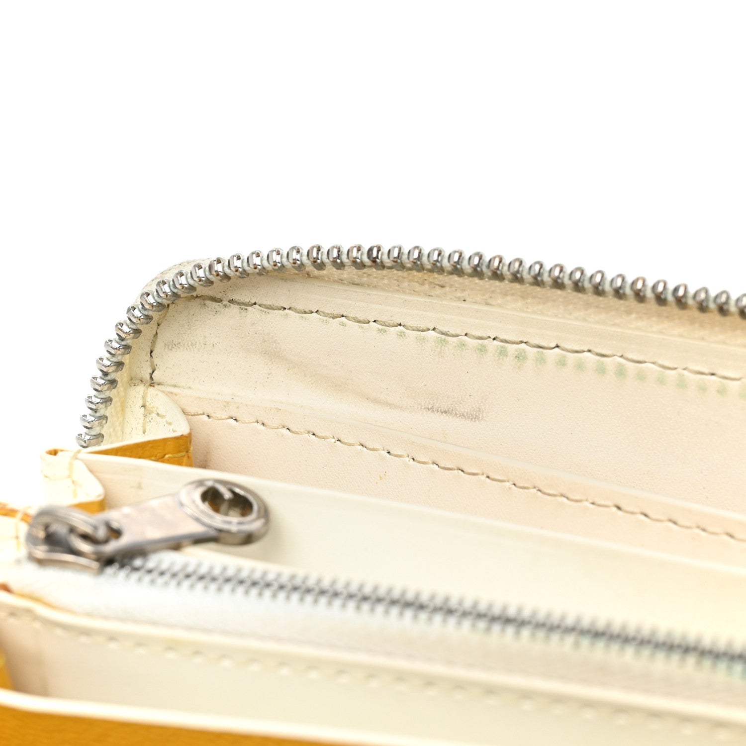 Goyard Goyardine Matignon Zip Around GM Wallet White 14 of 29
