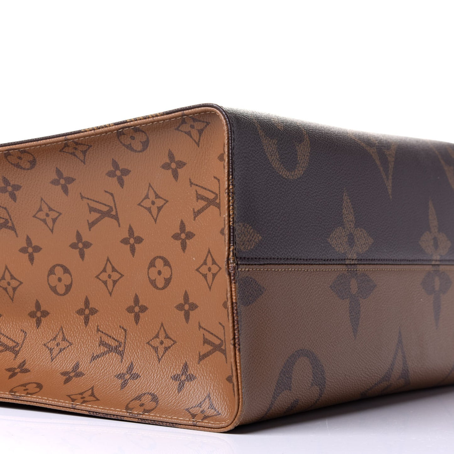 Reverse Monogram Giant Onthego GM