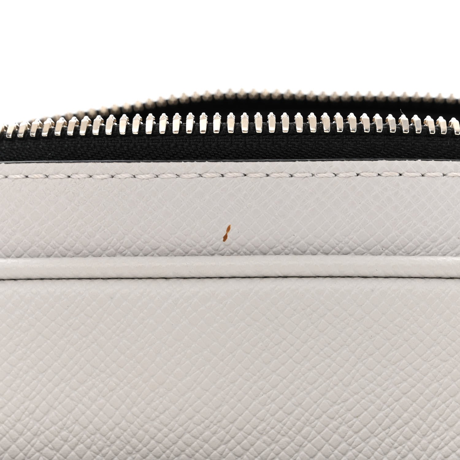 Louis Vuitton Taigarama Outdoor Messenger Antartica 11 of 14