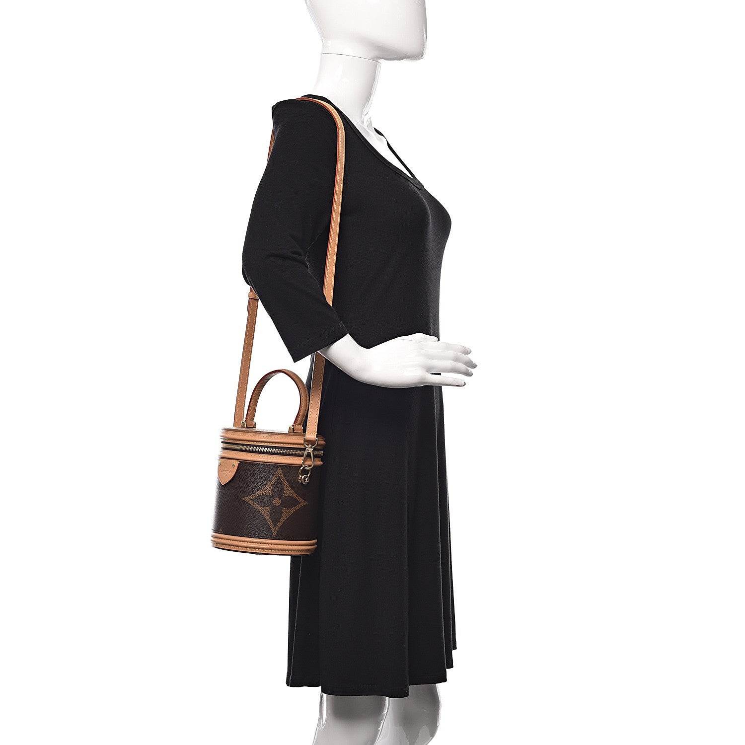 Louis Vuitton Monogram Giant Cannes 2 of 9