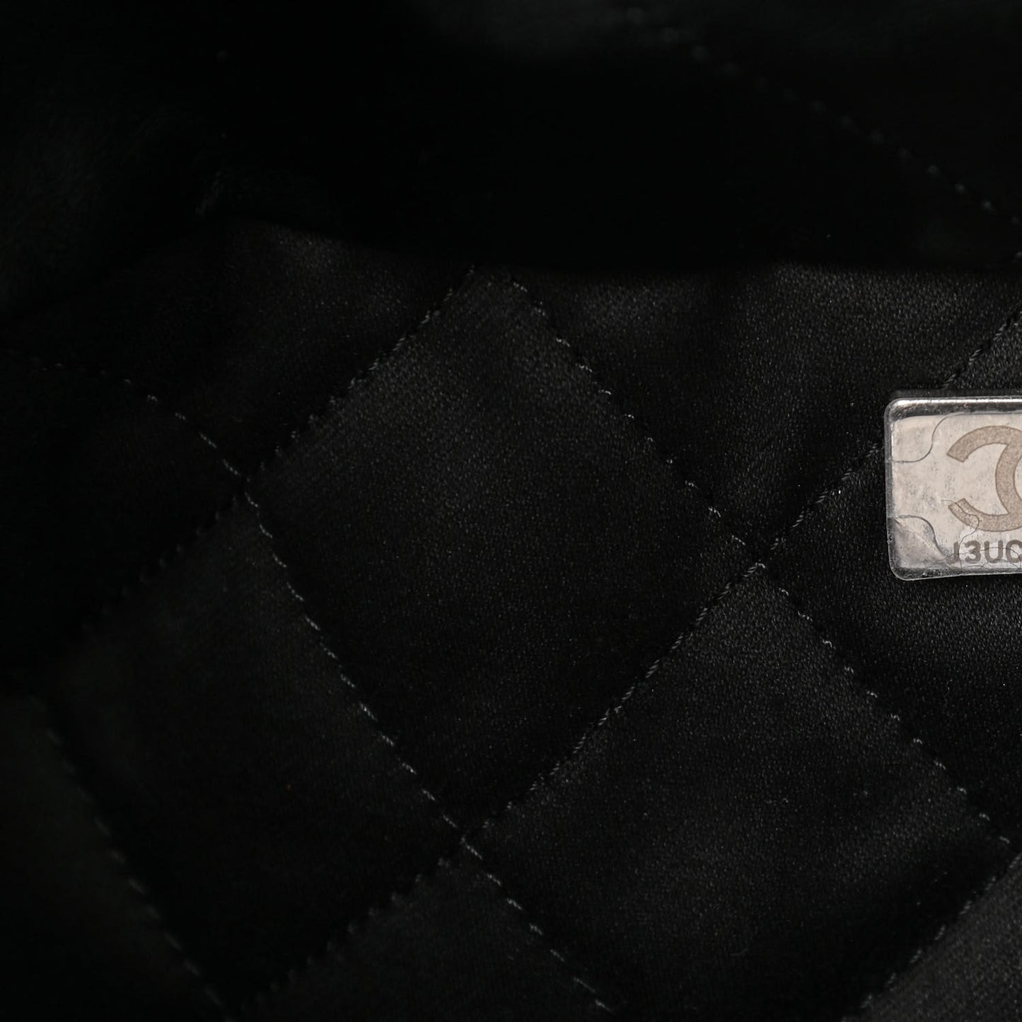 Shiny Calfskin Quilted Chanel 22 So Black