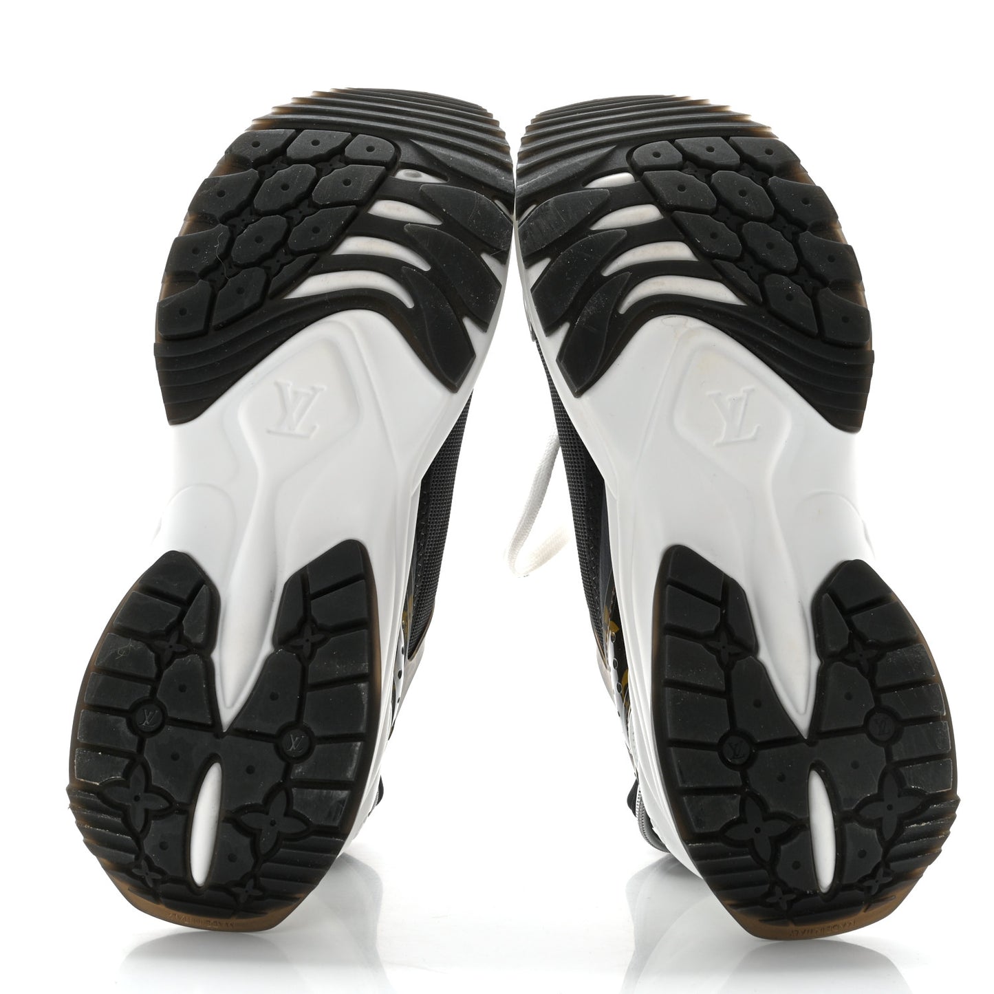 Monogram Calfskin Run 55 Sneakers 38 Black
