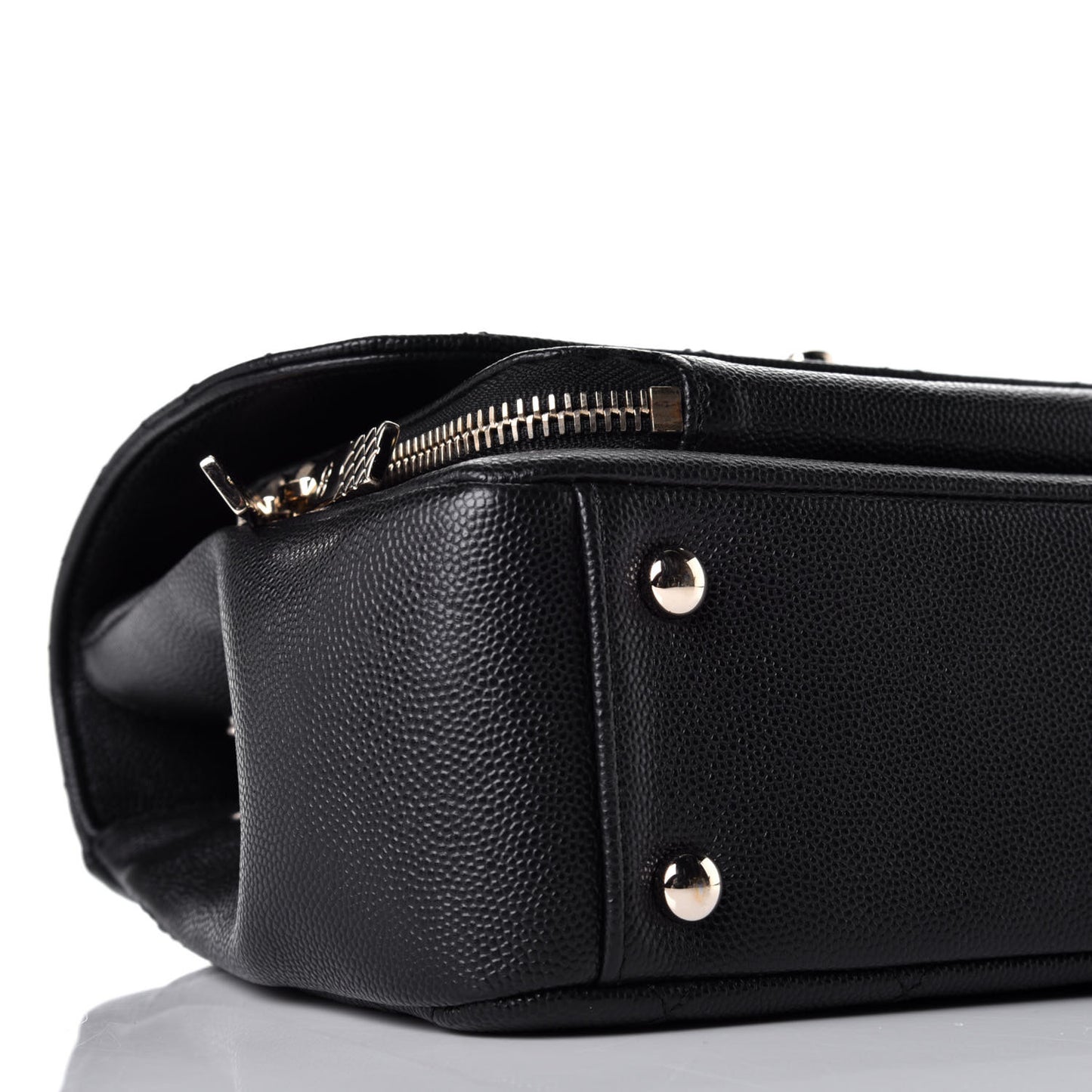Caviar Quilted Medium Business Affinity Flap Black