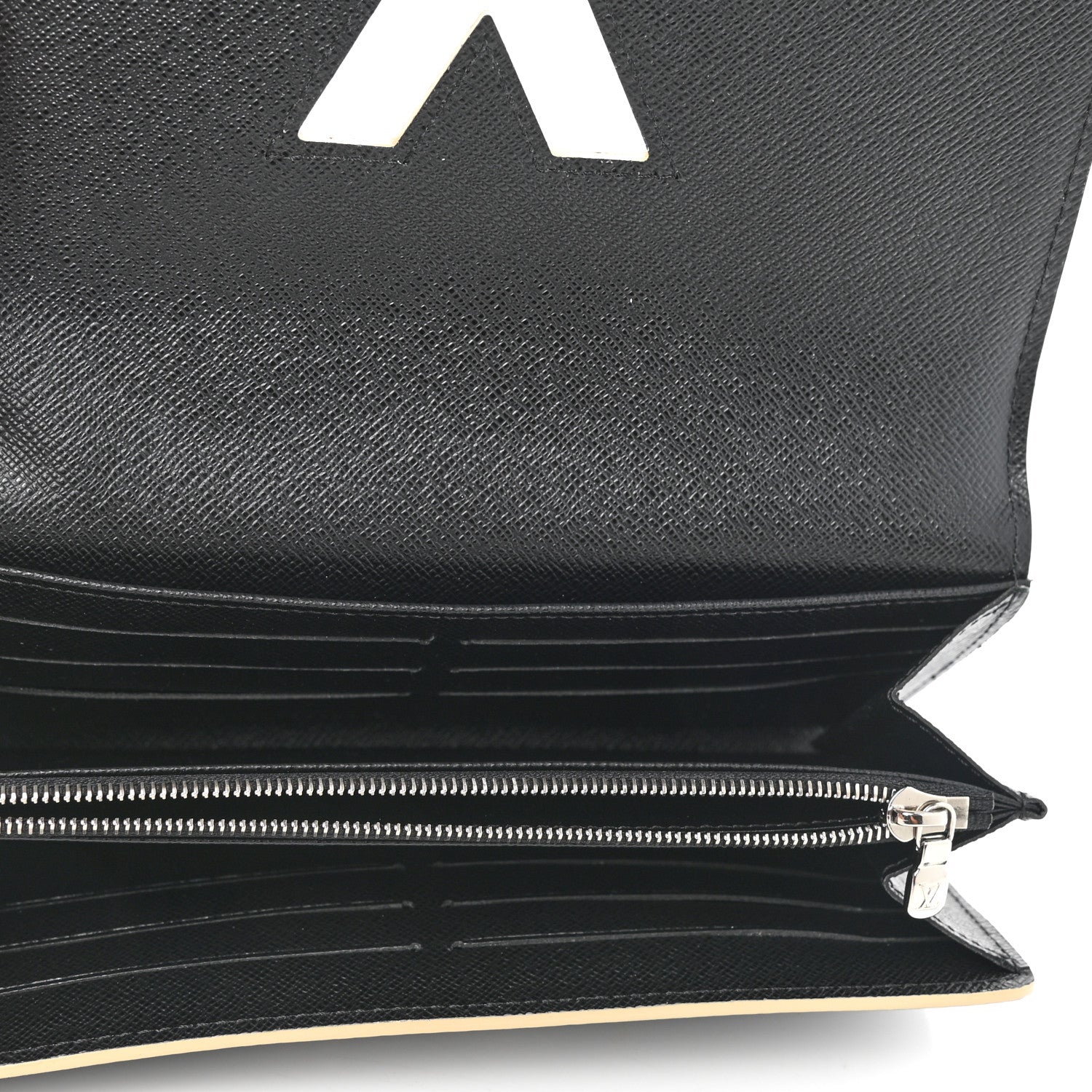 Louis Vuitton Epi World Tour Twist Wallet Black 5 of 7