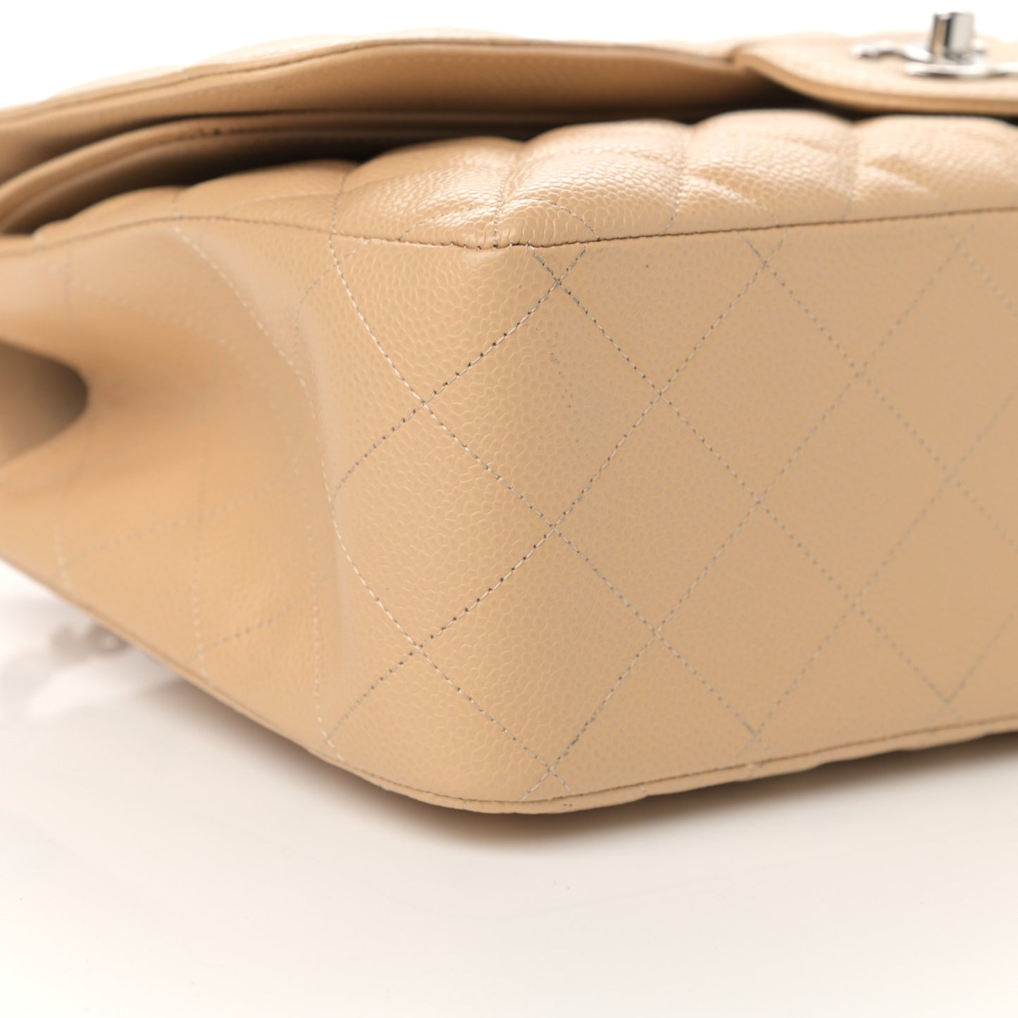 Caviar Quilted Jumbo Double Flap Beige Clair