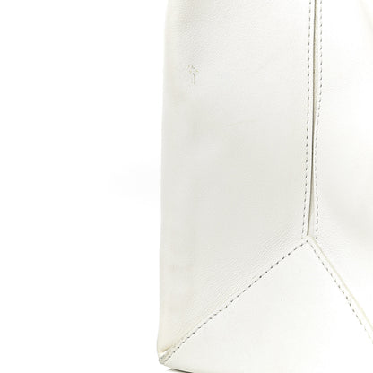 Chanel Calfskin Large Essential 31 Rue Cambon Tote White Black 17 of 26