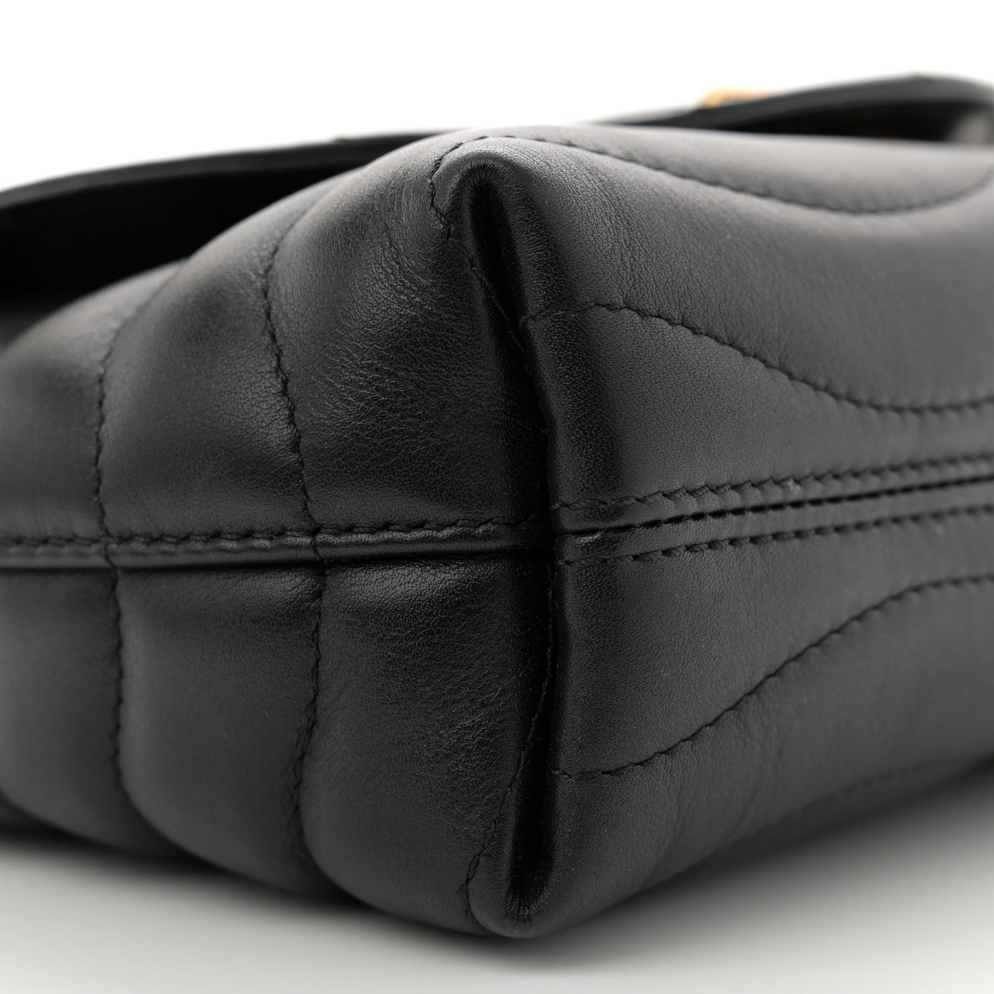 Calfskin New Wave Chain Bag MM NM Black