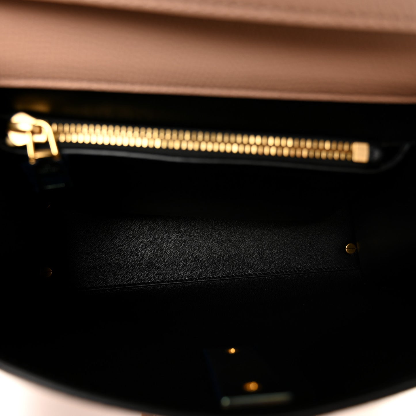 Grainy Calfskin Small VSling Top Handle Bag Poudre