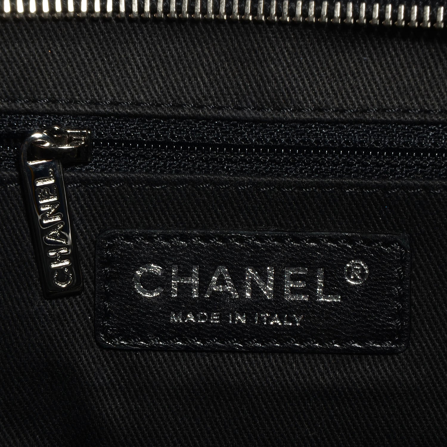 Chanel Calfskin Small Diamond Stitch Tote Black 6 of 7