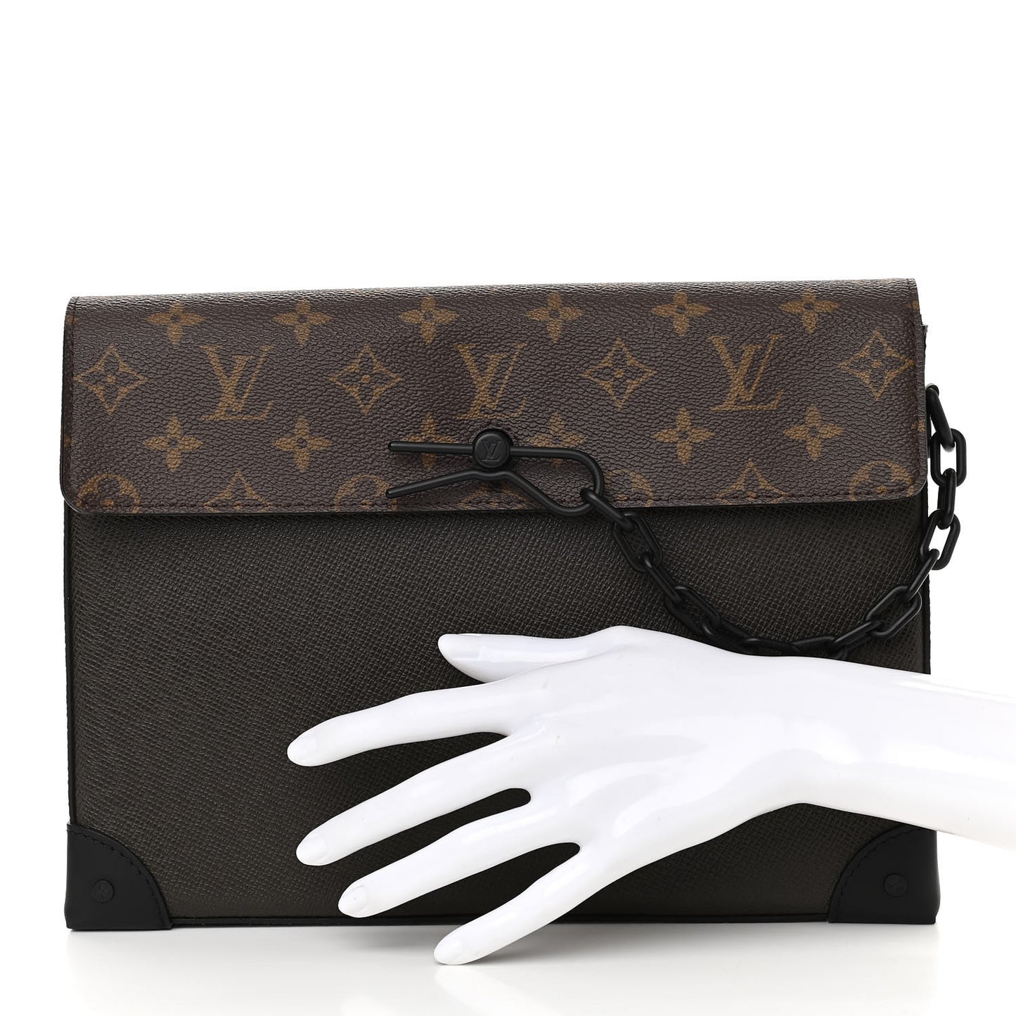 Taiga Monogram Pochette Voyage Steamer Khaki Green