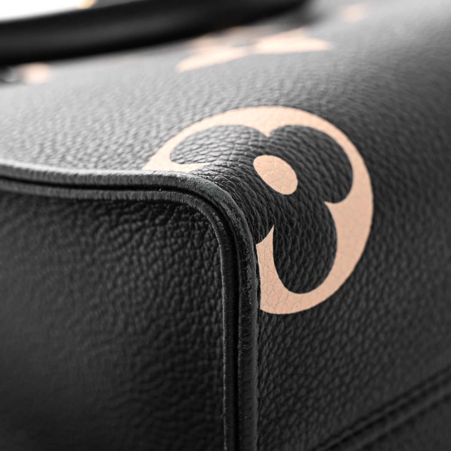 Louis Vuitton Empreinte Monogram Giant Onthego PM Black Beige 10 of 12