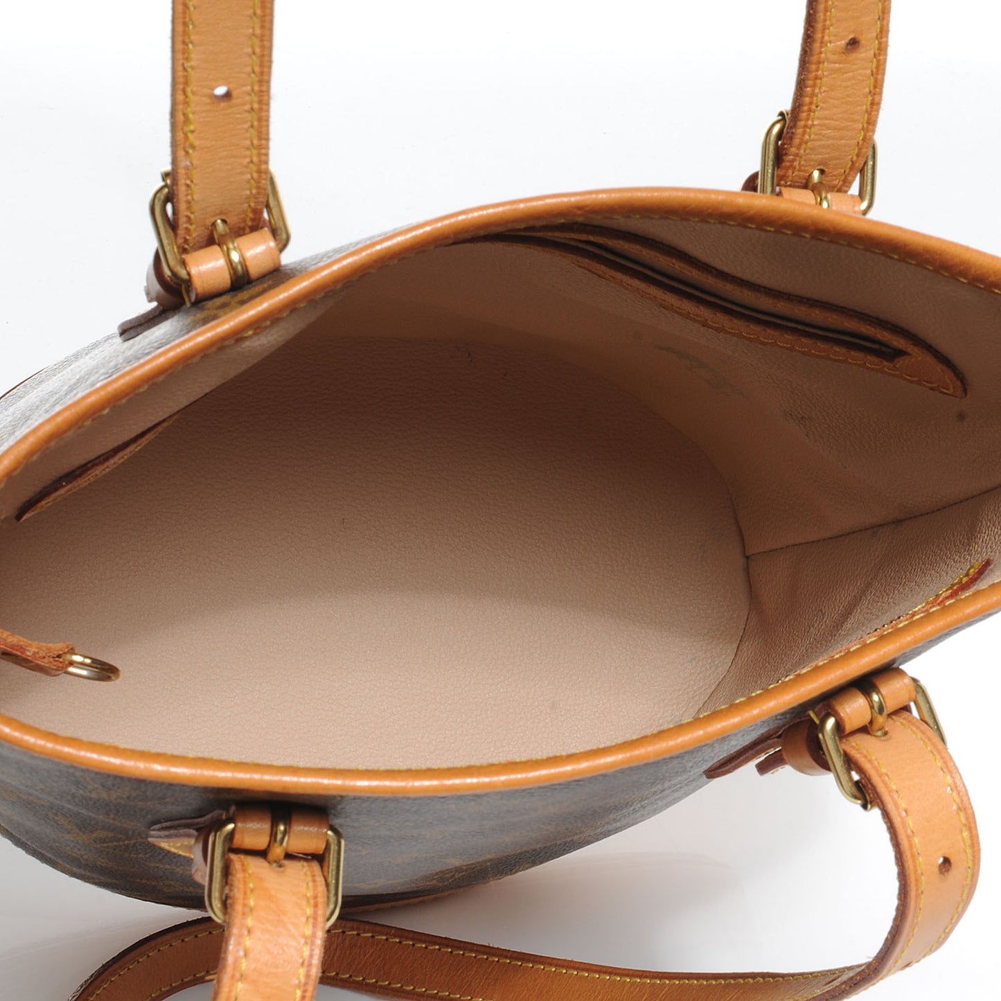 Monogram Petit Bucket 23
