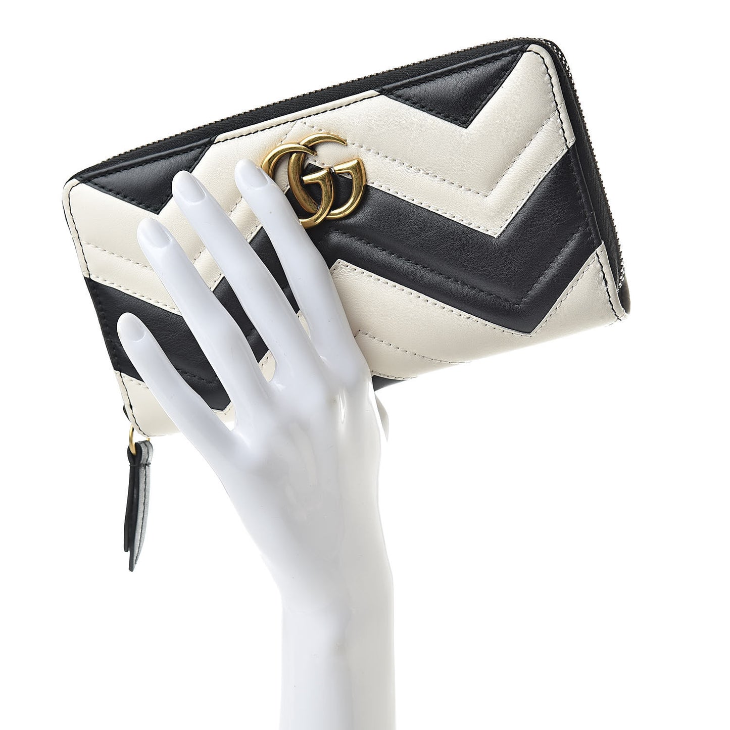 Calfskin Matelasse GG Marmont Zip Around Wallet Black White