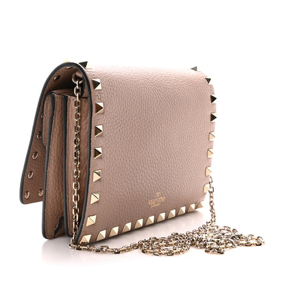 Valentino Garavani Pebbled Calfskin Rockstud Wallet On Chain Poudre 2 of 9