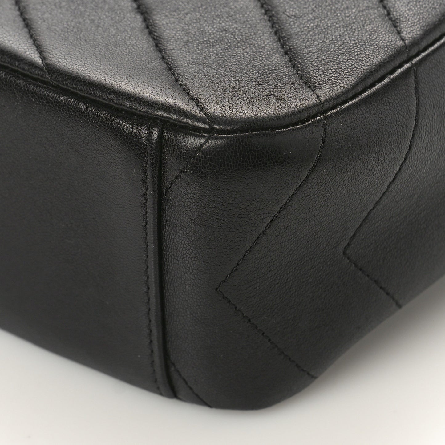Lambskin Chevron Quilted Coco Envelope Flap Camera Case Black