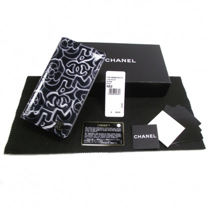 Chanel Patent Camellia Large Yen Wallet 3 of 10