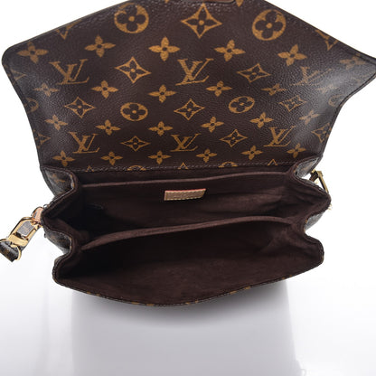 Louis Vuitton Monogram Pochette Metis 5 of 9