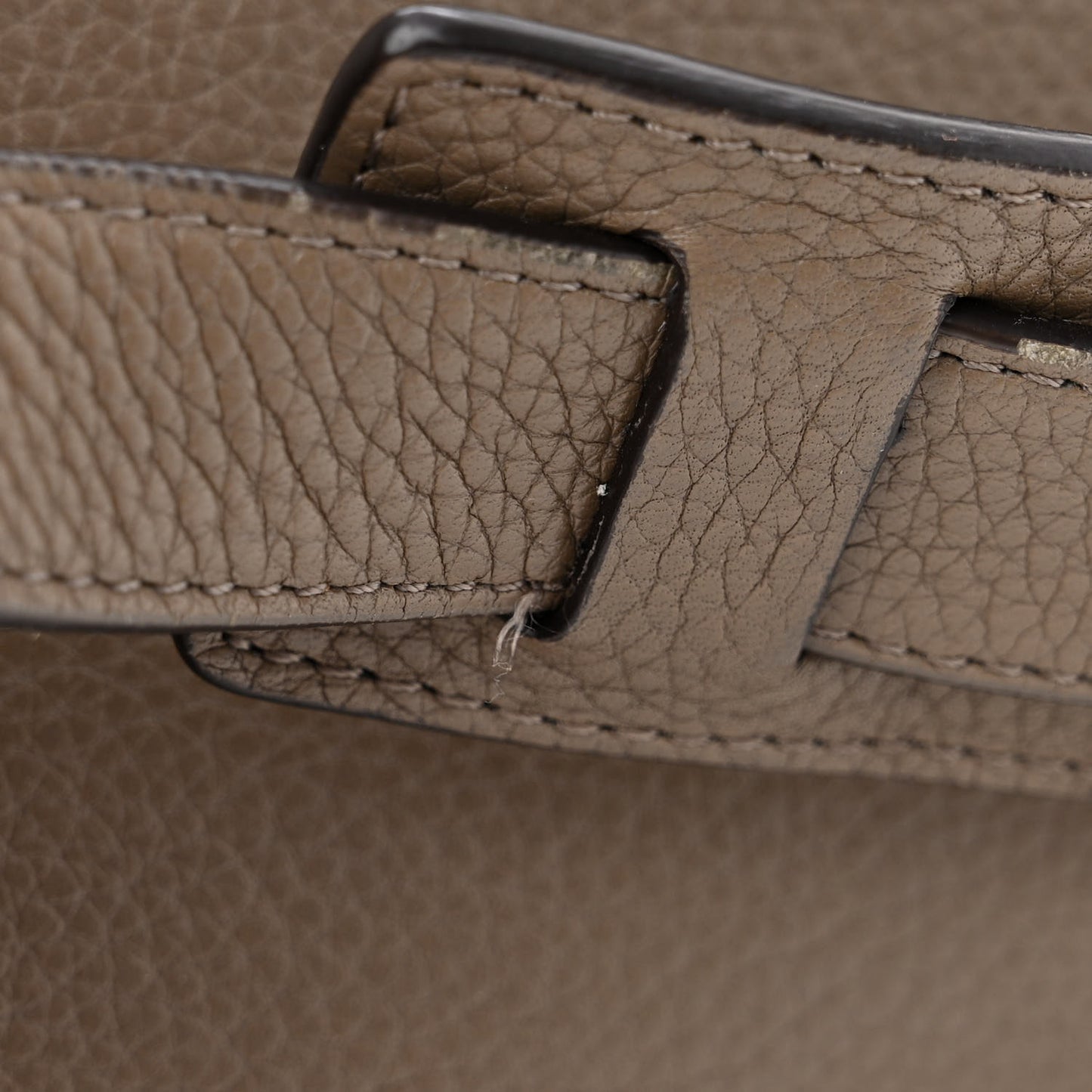 Drummed Calfskin Suede Medium Trapeze Souris