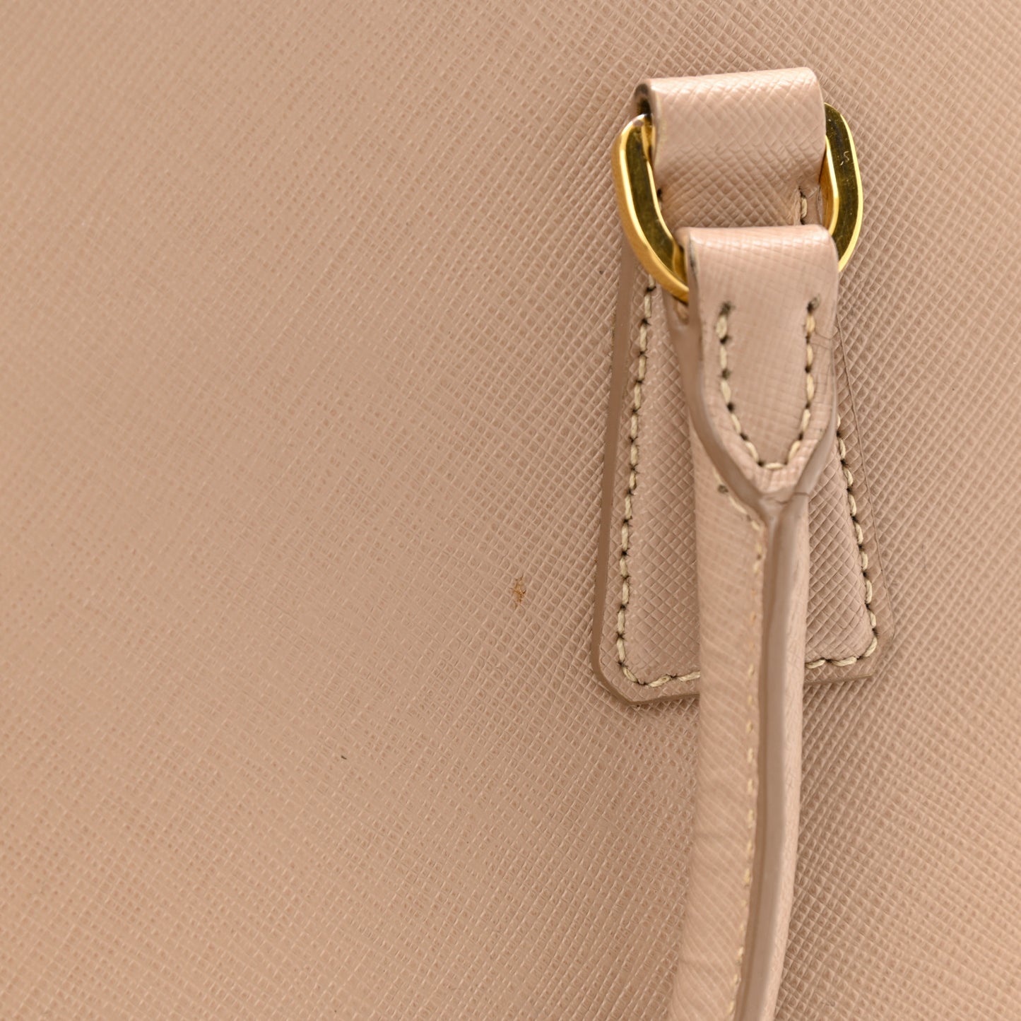 Saffiano Lux Medium Promenade Tote Cammeo