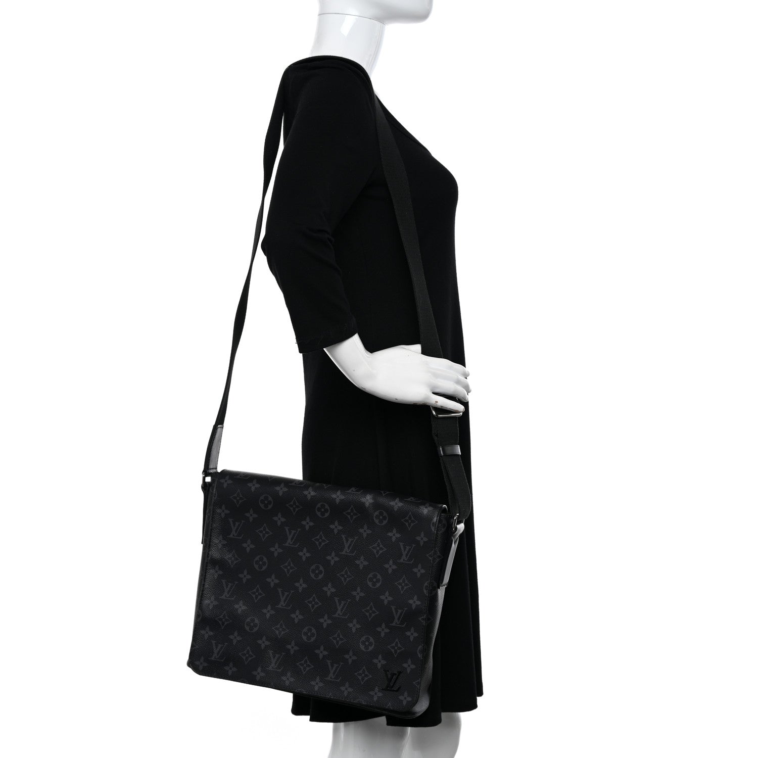 Louis Vuitton Monogram Eclipse District MM 2 of 9