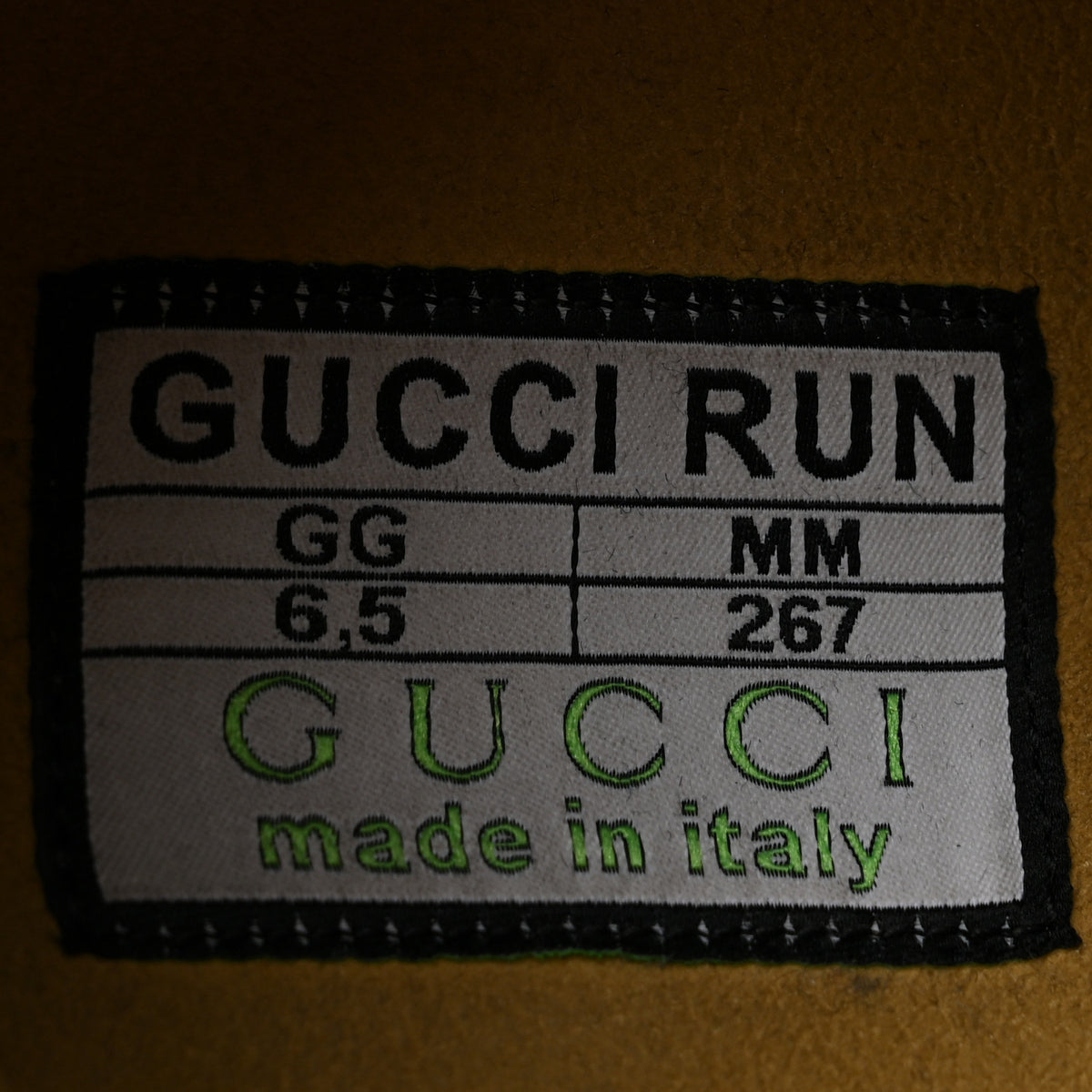 Ultralight Plume Calfskin Monogram Printed Mens Gucci Run Sneakers 6.5 Beige Ebony